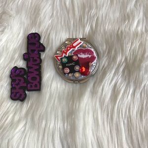 Compact mirror 3d bling makeup theme
